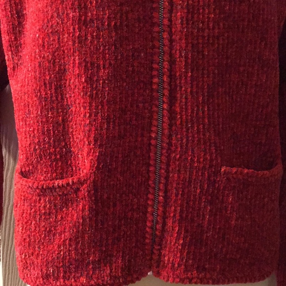 Woman’s petite medium zip up sweater. - Picture 2 of 5